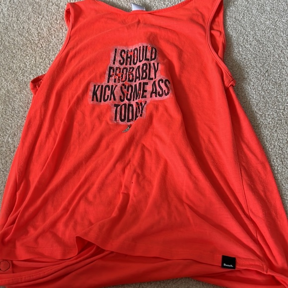 Workout top - Picture 2 of 2